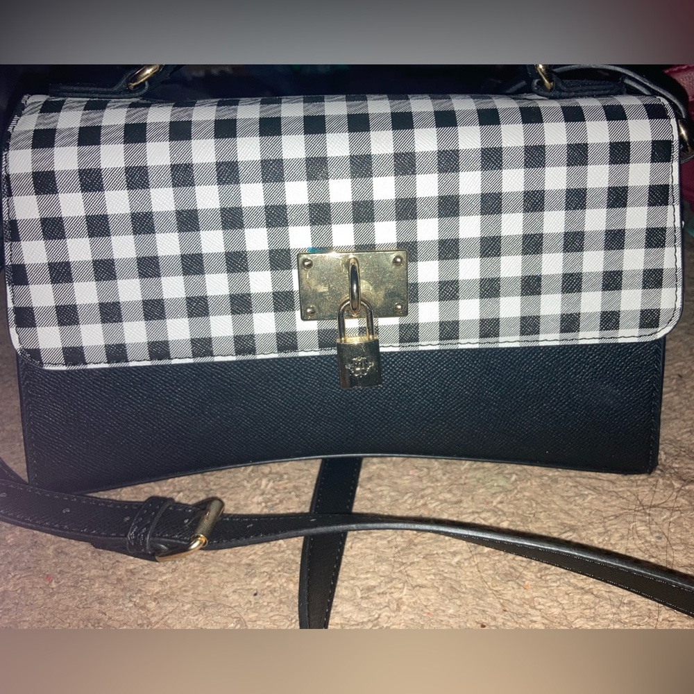 Black purse